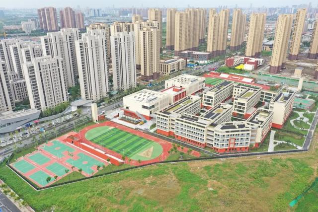 全封闭式学校有哪些(泉州全封闭式学校有哪些)(图2)