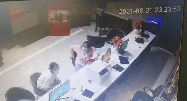 深夜，杭州高三女生崩溃大哭……凌晨2点，有陌生人发来短信