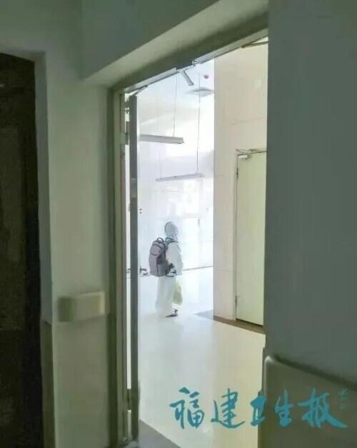 揪心！4岁儿童穿防护服独自做CT？后续曝光……