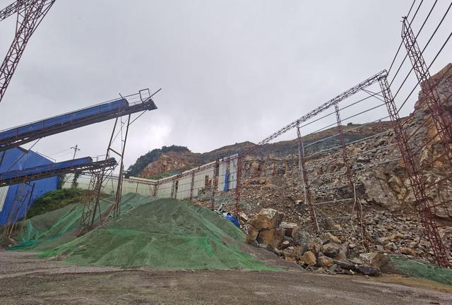 四川中型破碎机厂家