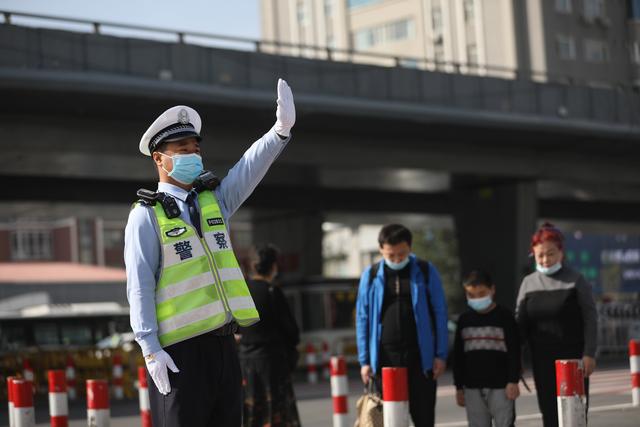 本溪小型花岗岩制砂机报价