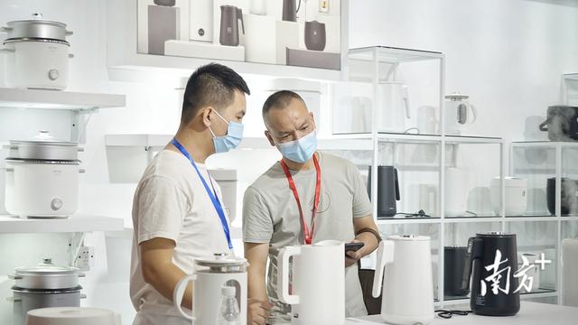 中山机械展参观客户