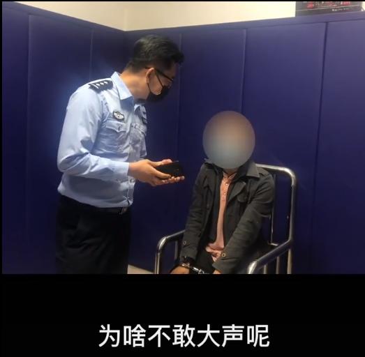 严肃的意思 严肃的意思
