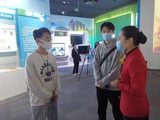 纪录小康工程主题展