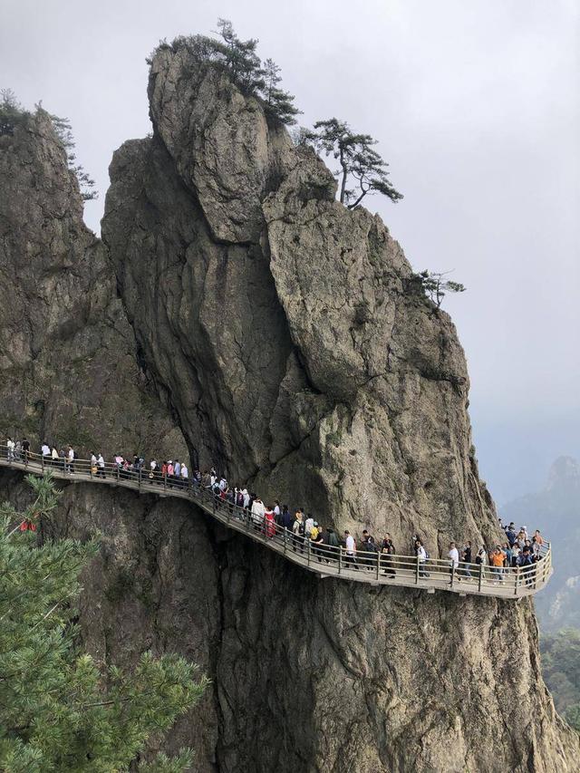 老君山风景区在哪里（文山老君山风景区在哪里）