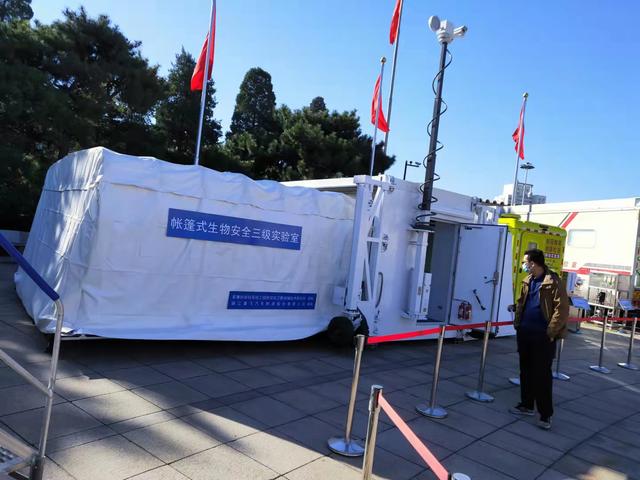 “天宫”“蛟龙”齐亮相 五年来我国科技创新成果尽收眼底