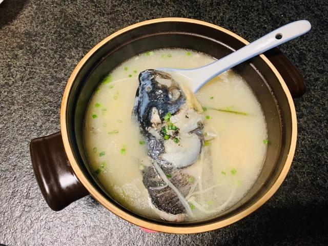 长得像笋却不是笋的茭白，这样吃能清热生津、利尿除湿