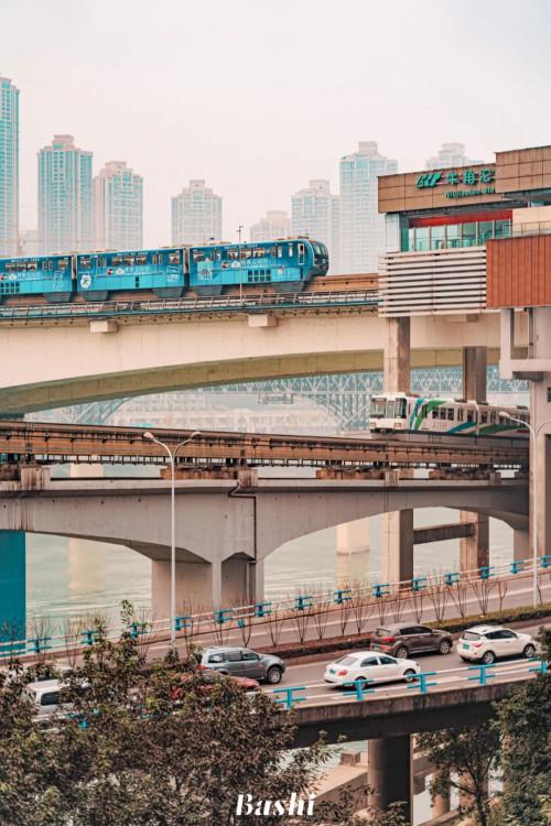 重庆网红地铁？重庆地铁视频抖音