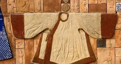 古代男子冬天衣物描写图片