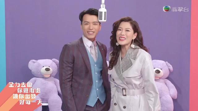 昨晚《爱回家之开心速递》换了新片头，还有欧阳震华加盟