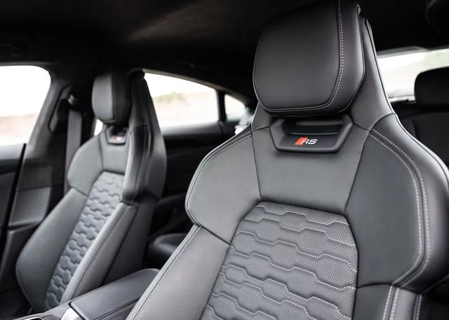 豪华品牌的反击：“ABB”电动车扎堆登场，特斯拉笑了？