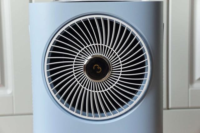 我傢的風扇可以吹冷氣，室內輕松降溫——威力臺式空調