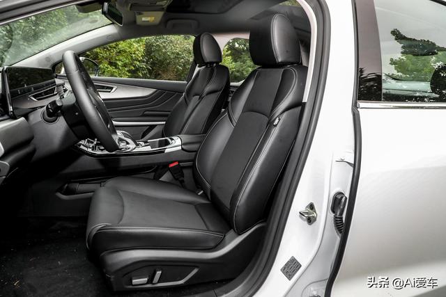 500公里续航，便宜合资快充轿车，家用很好养活，实拍雷诺江铃羿