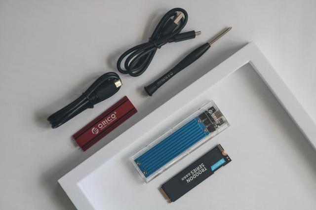 ORICO迅龙固态硬盘和M2硬盘盒体验，拆装自由存储速度也很快