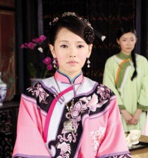 锁清秋演员表:《锁清秋》中安以轩、伊能静、米雪老了，唯有她依旧青春动人
