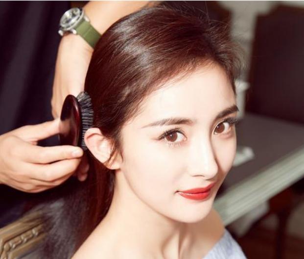 杨幂几岁了今年2018,杨幂魔性身材最新照片