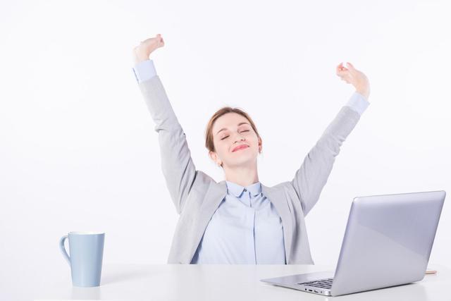 偷走你“寿命”的5种坏习惯，熬夜登上榜单前列，赶快改正吧