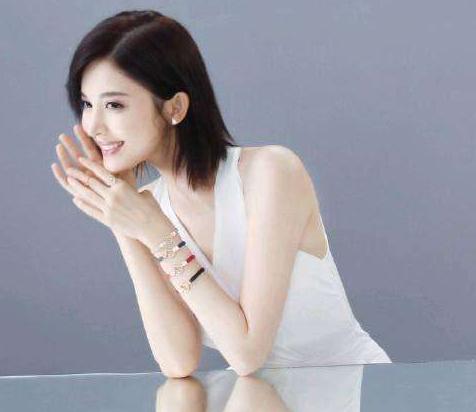 伊丽莎白身体乳涂了全身发热