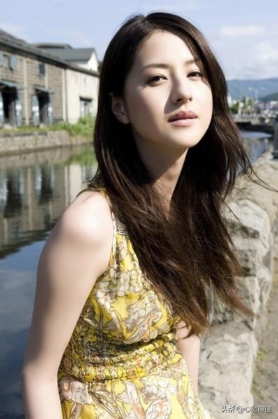 日本 大美女 松本若菜 穿搭时而 唯美 时而 清纯 全网搜