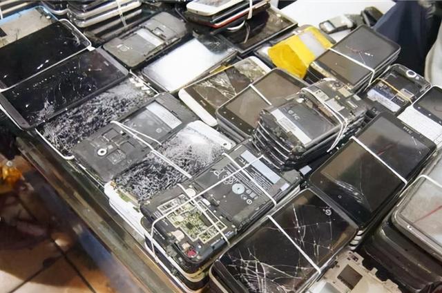 “山寨手机王子”没落：曾拥亿万资产，如今沦落街头，经历了啥？