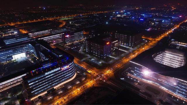 资本都是逐利的，为啥互联网大厂还不进入红利大的智能制造业？