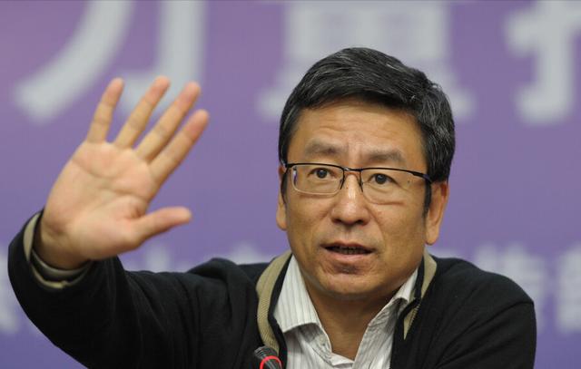 白岩松简介(白岩松简介个人简历)-中国荷都网