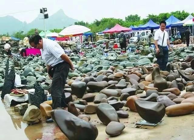 银川鹅卵石制砂机报价的简单介绍