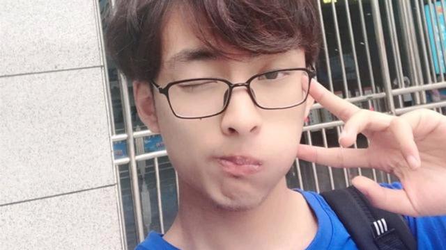 随机主播挑战赛虎牙百位王者主播放弃巅峰赛大腿杯归来太精彩