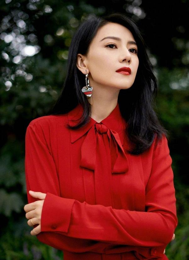 高圆圆公开女儿长相，称女儿是翻版赵又廷，父女俩长得超像