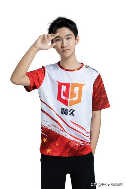 cf 穿越火线沙漠灰广场(穿越火线沙漠灰技巧教学)