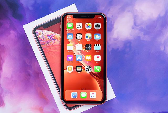 “乞丐版”iPhone退场，128G降3100元，幸福来得很快