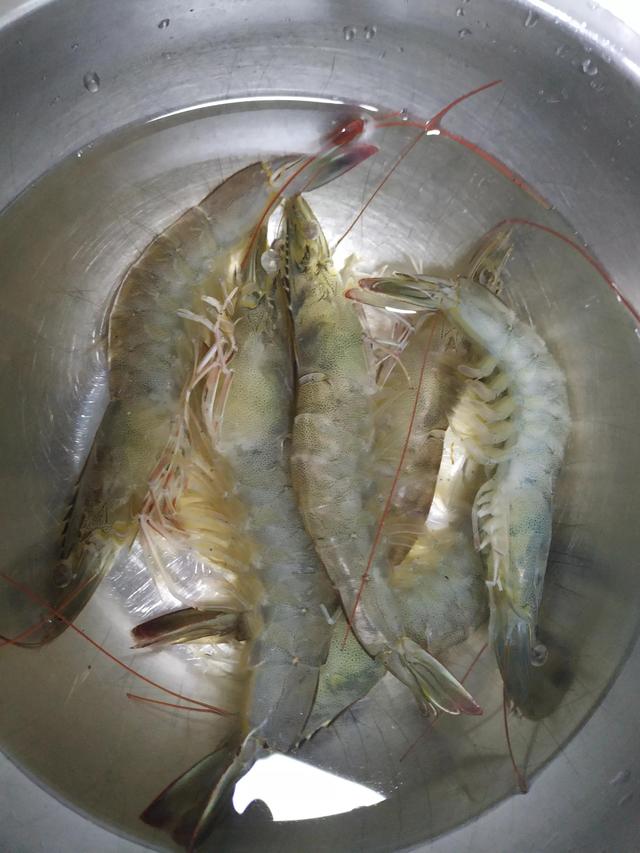 宝宝辅食日记-鲜虾丸子海带汤