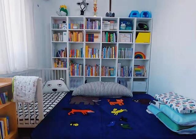 第二次装修，她坚持“去家务化”设计，入住一年后家里仍干净整洁