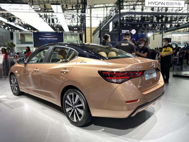 2021广州车展新老势力正面交锋，轩逸、丰田、广汽本田抢先看