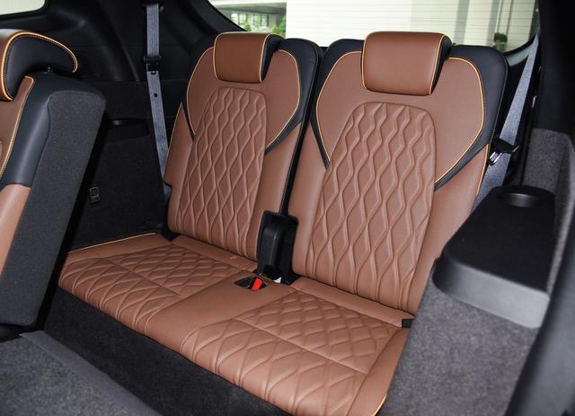 续航超500km，最快4.4秒破百，全系标配7座，详解比亚迪唐EV