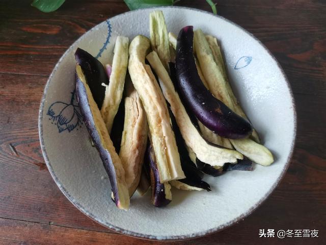 鲶鱼炖茄子的做法