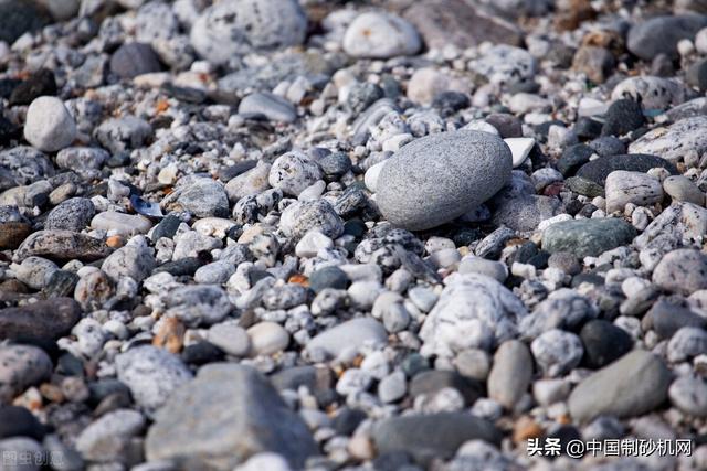 小型混凝土破碎机参数的简单介绍