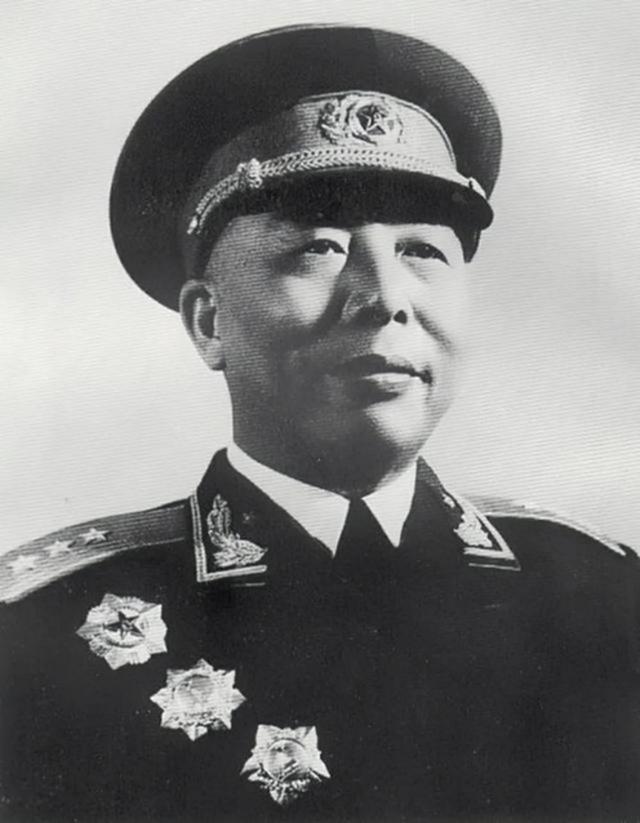 彭德怀回国，邓华请求粟裕接任朝鲜战场总指挥，毛主席为何拒绝？
