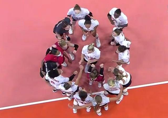 输了谁跳舞（输了就跳舞的视频）