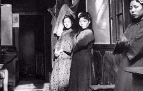 一个民国妓女的回忆（头牌外出赴宴都要带上几块手绢）