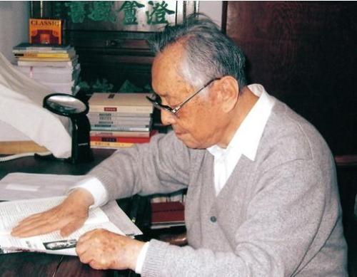 “一代宗师”94岁任继愈养生秘诀：3个“土方”，福寿安康