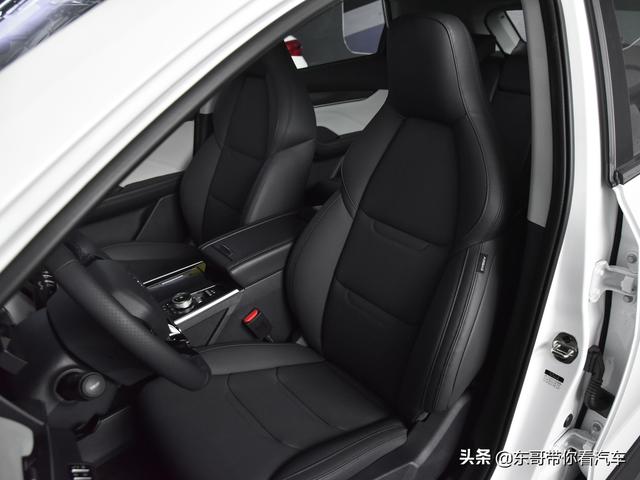 403km续航，快充0.5小时，低价家用代步SUV，实拍威马EX5