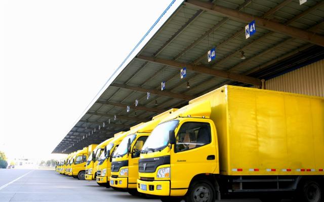 快递已埋伏好，尾款一付睁眼就到，揭秘“不容反悔”的快递速度