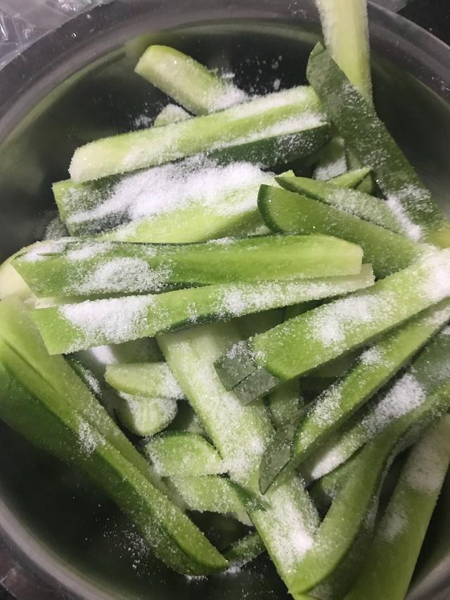 腌咸菜的做法 腌咸菜的做法（佛手瓜腌咸菜的做法） 生活