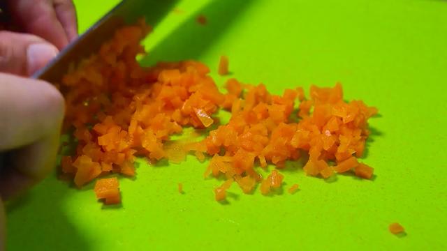 孩子光吃不长个，多给宝宝这样吃，补钙又补锌，长个又长大脑