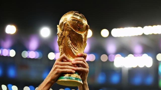 世界杯两年举办一次？贪婪下的旧案重提，落地没那么简单