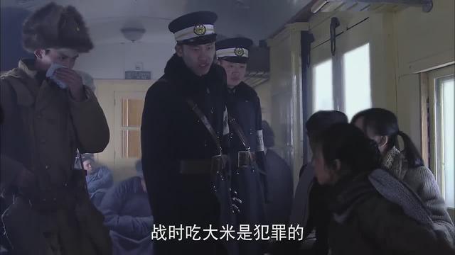 涩谷三郎:《悬崖》：从隐藏的细节里，看穿日军侵略者的暴行和丑恶嘴脸
