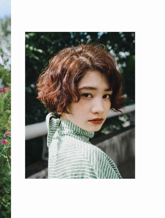 小圆脸适合剪什么发型 小圆脸适合剪什么头发