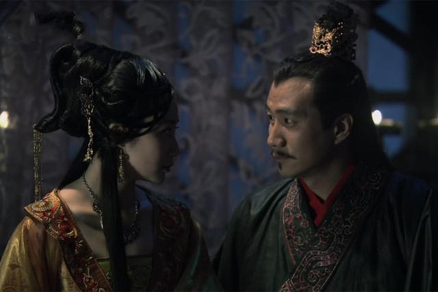 勾践复国后 范蠡选择逃走 文种不听范蠡的忠告 最终自刎而死 太阳信息网