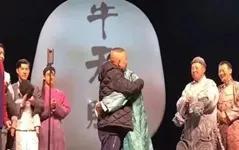 “抱抱”是孩子心头的暖宝宝，无论多大都需要